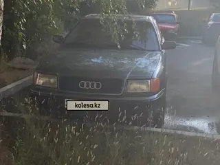 Audi 100