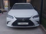 Lexus ES 250 2018 года за 20 000 000 тг. в Шымкент