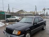 Mercedes-Benz E 220 1995 года за 1 550 000 тг. в Шу – фото 2