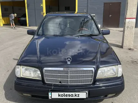 Mercedes-Benz C 220 1995 года за 1 250 000 тг. в Караганда – фото 4