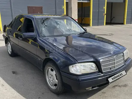 Mercedes-Benz C 220 1995 года за 1 250 000 тг. в Караганда – фото 3