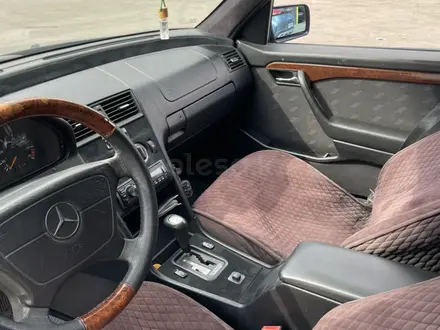 Mercedes-Benz C 220 1995 года за 1 250 000 тг. в Караганда – фото 8