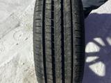 Шины в комплекте с дисками за 250 000 тг. в Астана – фото 2