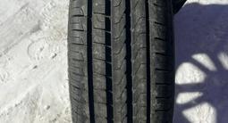 Шины в комплекте с дисками за 250 000 тг. в Астана – фото 2