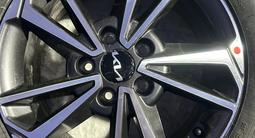 Шины в комплекте с дисками за 250 000 тг. в Астана – фото 4