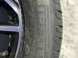 Шины в комплекте с дисками за 250 000 тг. в Астана