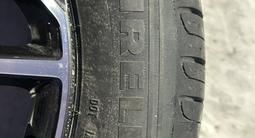 Шины в комплекте с дисками за 250 000 тг. в Астана