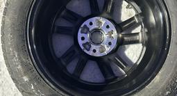 Шины в комплекте с дисками за 250 000 тг. в Астана – фото 5