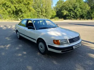Audi 100