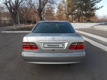 Mercedes-Benz E 240 1999 года за 3 600 000 тг. в Караганда – фото 5