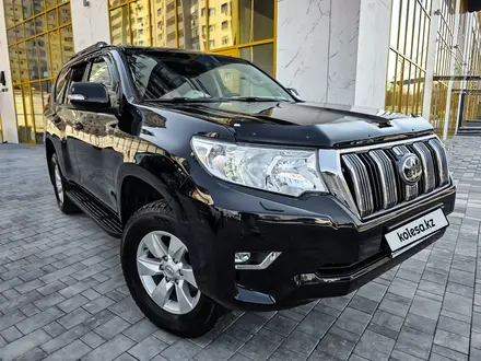 Toyota Land Cruiser Prado 2023 года за 23 900 000 тг. в Алматы – фото 3