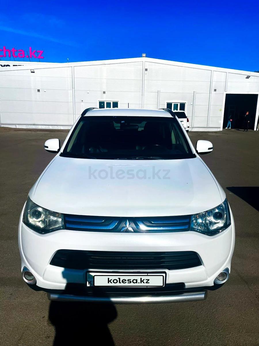 Mitsubishi Outlander 2013 г.