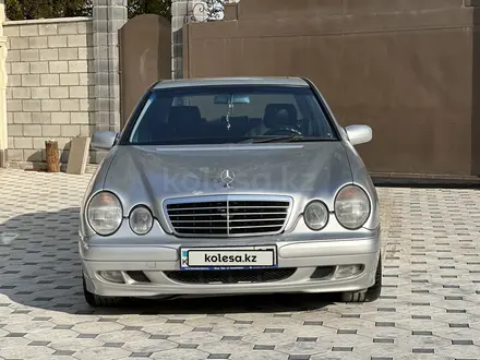 Mercedes-Benz E 320 2000 года за 5 600 000 тг. в Алматы