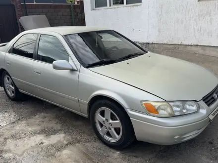 Toyota Camry 2000 года за 3 200 000 тг. в Алматы – фото 4