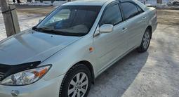 Toyota Camry 2003 годаfor5 650 000 тг. в Актобе – фото 2