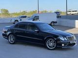 Mercedes-Benz E 320 2004 годаүшін5 500 000 тг. в Караганда – фото 3