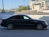 Mercedes-Benz E 320 2004 годаүшін5 500 000 тг. в Караганда – фото 4