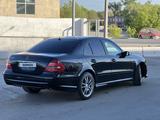 Mercedes-Benz E 320 2004 годаүшін5 500 000 тг. в Караганда – фото 5