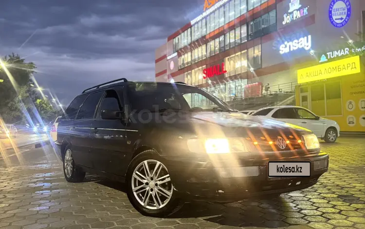 Volkswagen Passat 1996 года за 1 900 000 тг. в Семей