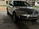 Volkswagen Touareg 2004 года за 6 500 000 тг. в Астана