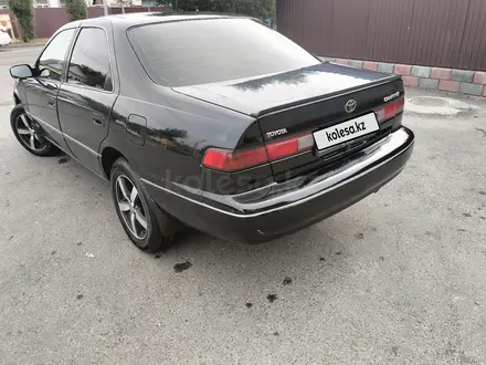 Toyota Camry 1998 года за 3 888 888 тг. в Талдыкорган – фото 2