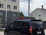 Hyundai Starex 2014 года за 10 500 000 тг. в Шымкент – фото 2