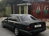 Mercedes-Benz E 200 1993 года за 850 000 тг. в Шымкент – фото 4