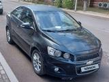 Chevrolet Aveo 2014 года за 3 200 000 тг. в Караганда – фото 2