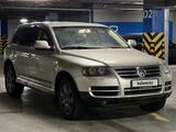 Volkswagen Touareg 2005 года за 5 850 000 тг. в Астана – фото 3