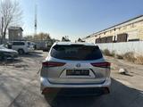 Toyota Highlander 2022 года за 23 500 000 тг. в Алматы