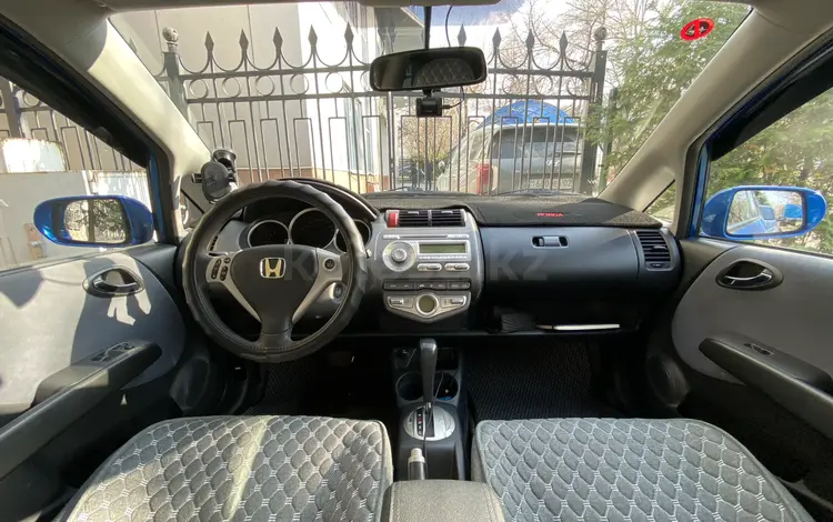 Honda Jazz 2005 года за 3 700 000 тг. в Алматы