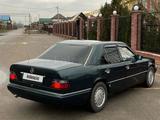 Mercedes-Benz E 220 1995 годаүшін2 450 000 тг. в Алматы – фото 3