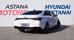 Hyundai Elantra 2022 года за 11 590 000 тг. в Костанай – фото 3