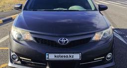 Toyota Camry 2014 годаүшін7 300 000 тг. в Актобе – фото 4