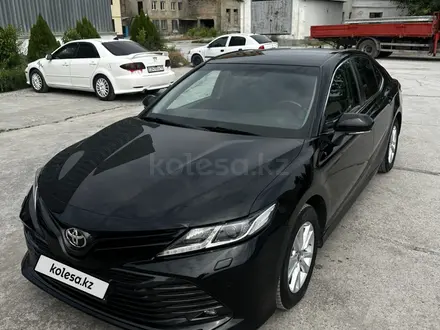 Toyota Camry 2019 года за 13 500 000 тг. в Шымкент – фото 6