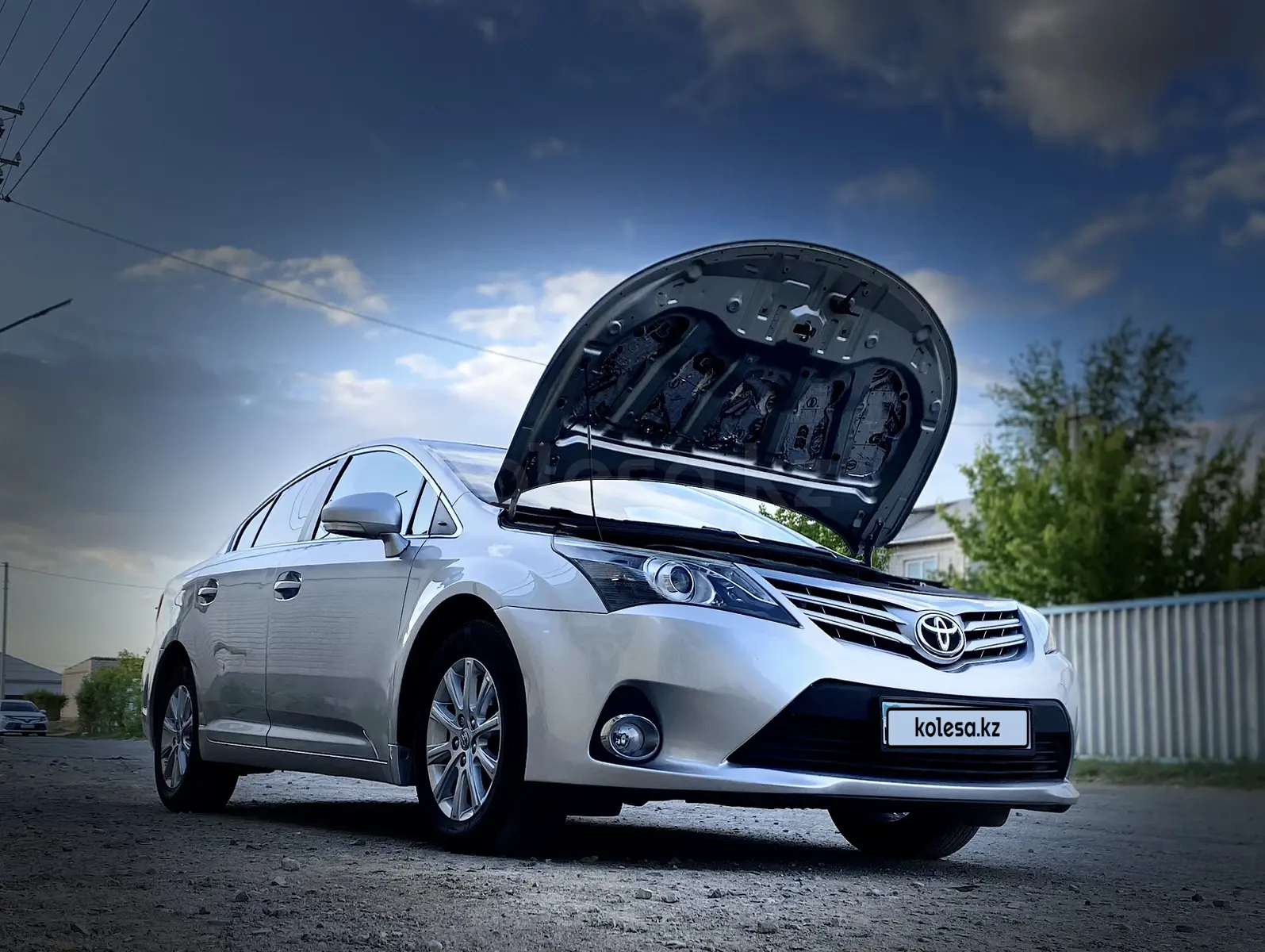 Toyota Avensis 2013