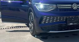 Volkswagen ID.6 Prime 2022 года за 18 000 000 тг. в Алматы – фото 2