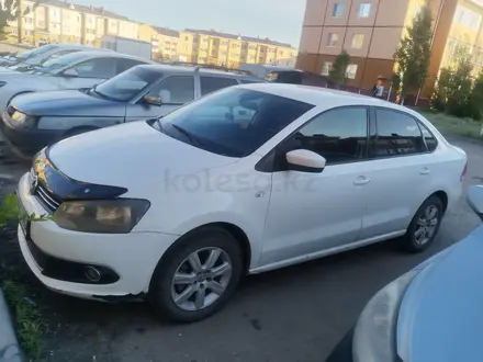 Volkswagen Polo 2015 года за 4 200 000 тг. в Актобе – фото 2