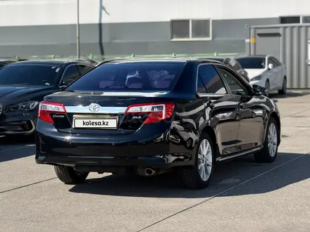 Toyota Camry 2012 года за 9 600 000 тг. в Алматы – фото 2