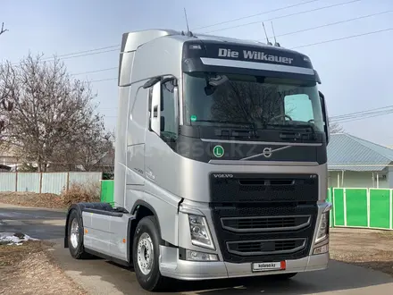 Volvo  FH 500 2017 года за 33 000 000 тг. в Алматы