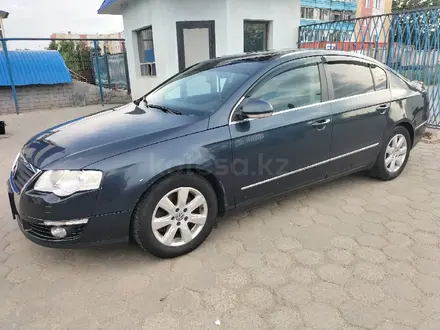 Volkswagen Passat 2005 года за 4 800 000 тг. в Костанай – фото 3