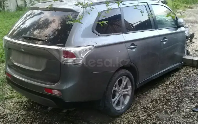 Mitsubishi Outlander 2013 года за 111 111 тг. в Тараз