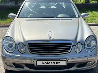 Mercedes-Benz E 320