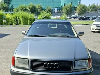 Audi 100