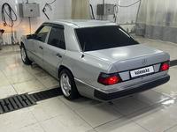 Mercedes-Benz E 200 1993 годаүшін2 750 000 тг. в Алматы