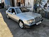 Mercedes-Benz E 200 1993 года за 2 750 000 тг. в Алматы – фото 5