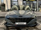 Hyundai Elantra 2022 годаfor9 600 000 тг. в Шымкент – фото 2