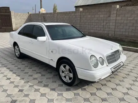 Mercedes-Benz E 320 1999 года за 2 500 000 тг. в Алматы – фото 2