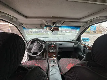 Mercedes-Benz E 320 1999 года за 2 500 000 тг. в Алматы – фото 10