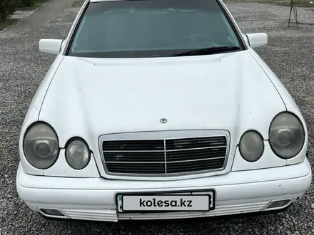 Mercedes-Benz E 320 1999 года за 2 500 000 тг. в Алматы – фото 13